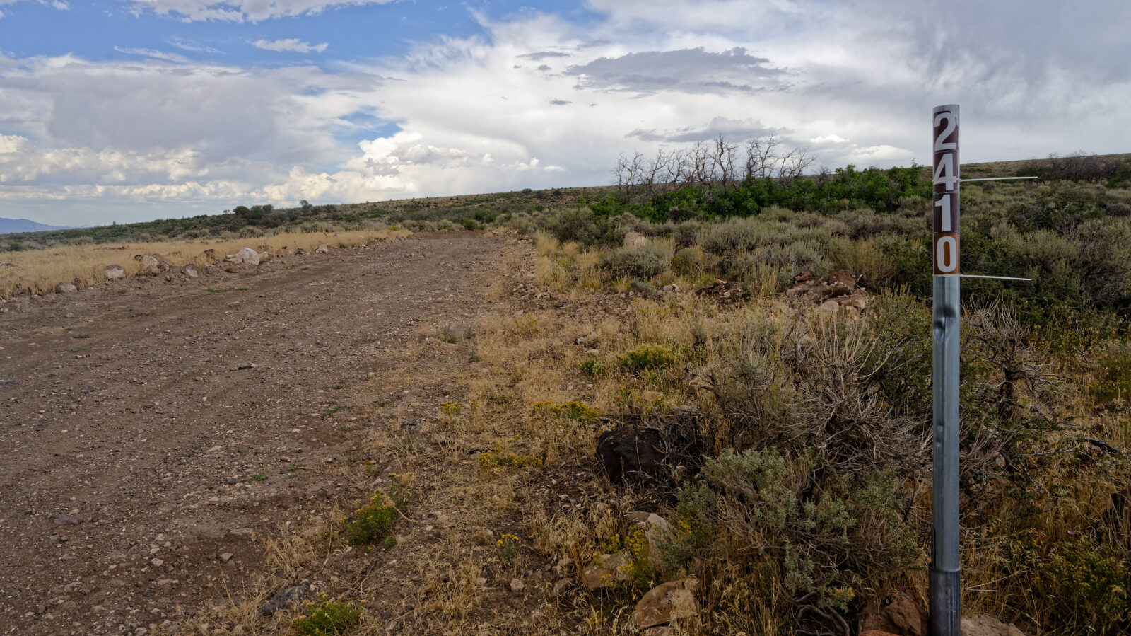 This is Road 42410, which changes to a different road number once the route reaches BLM land. It is also PST 40.