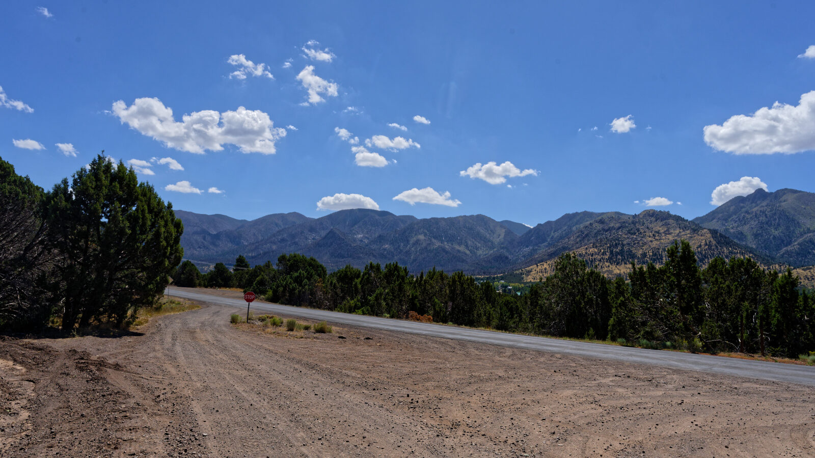 Start of Forest Service Road 30011, also known as Grass Valley Road. Level 1 difficulty here.
